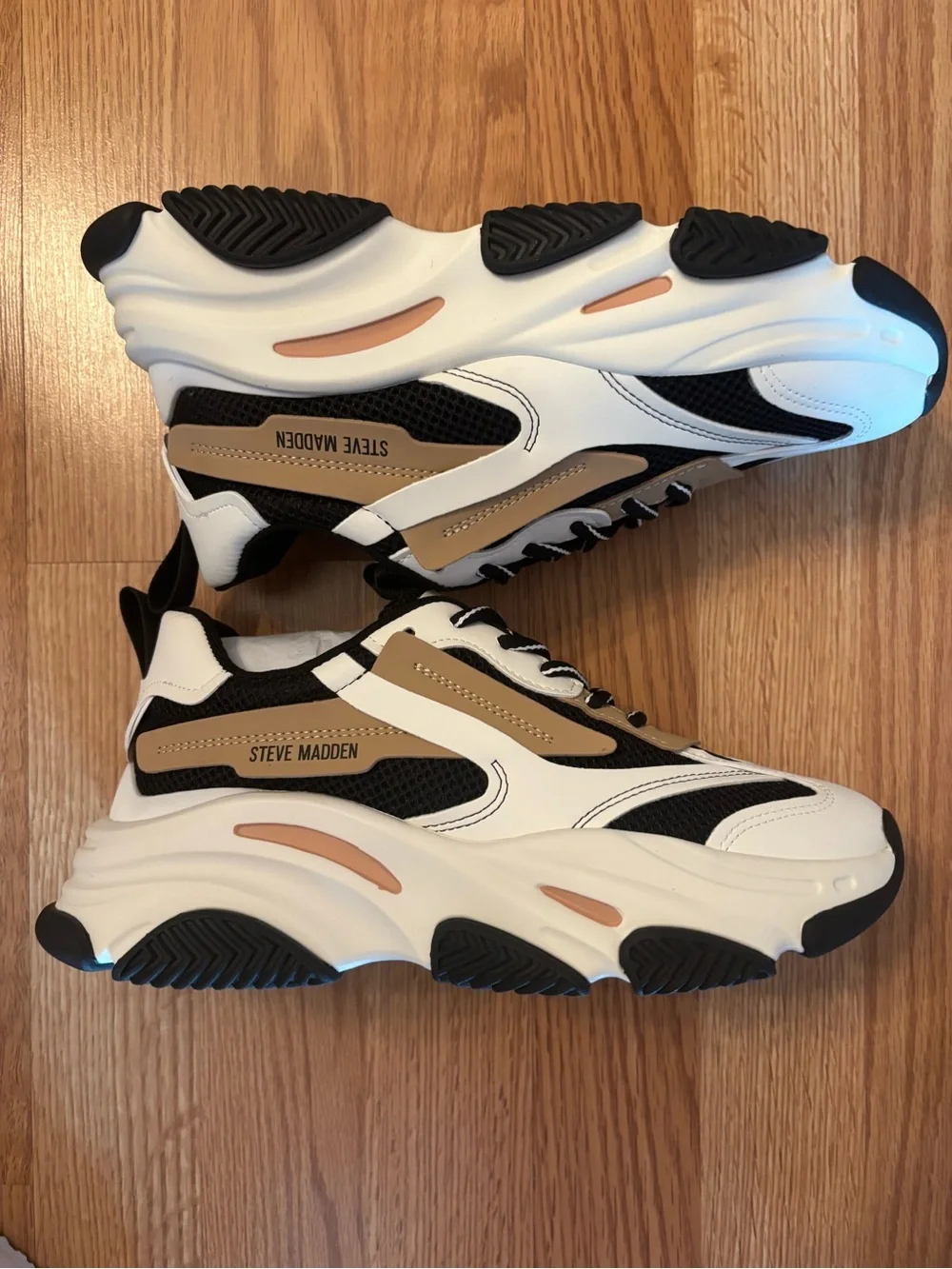 Steve Madden White Black Tan Chunky Athletic Sneakers